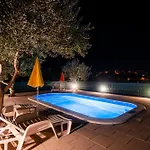 Apartment House Olive Solin